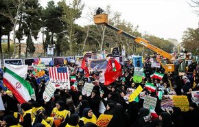 شاهد.. تظاهرات حاشدة في ايران ضد الولايات المتحدة