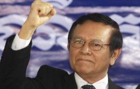 إنهاء الإقامة الجبرية لزعيم المعارضة في كمبوديا
