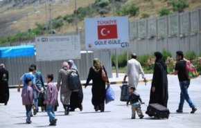 عودة 99 لاجئا عراقيا من تركيا الى وطنهم