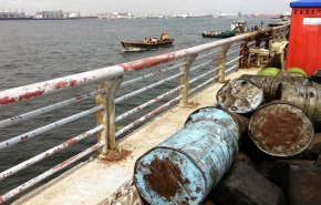 غارت 7 میلیارد دلار از درآمدهای نفتی یمن توسط ائتلاف سعودی