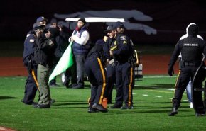 تیراندازی حین یک بازی فوتبال دانش آموزان در نیوجرسی دو مجروح برجا گذاشت
