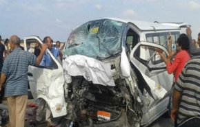18 ضحية في تصادم سيارة نقل وحافلة في مصر