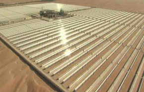 حريق بمحطة طاقة شمسية ضخمة في الإمارات