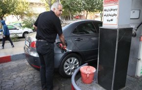 إيران تخصص عوائد زيادة أسعار البنزين لنحو 60 مليون شخص + فيديو