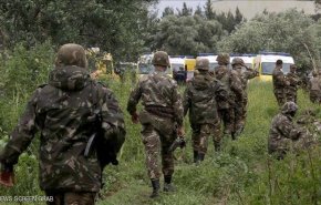 الجيش الجزائري يعلن تدمير مخبئ للإرهابيين