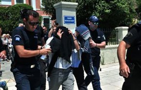 اعتقال عشرات العسكريين بتركيا بتهمة الانتماء لـ