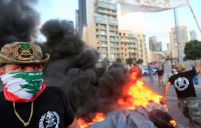 اخبار متناقض از درگیری میان معترضان در بیروت
