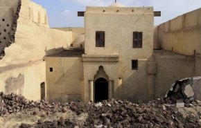 صور.. انهيار جدار كنيسة أثرية في مصر