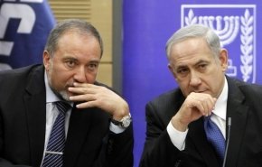 لیبرمن: با نتانیاهو یا گانتز ائتلاف نمی‌کنم