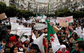بالفيديو.. الانتخابات الرئاسية في الجزائر بين الرفض والتأييد