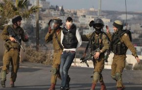 الاحتلال يعتقل 8 فلسطينيين في الضفة الغربية