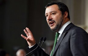 خطاب عنصري لزعيم المعارضة بإيطاليا بشأن المهاجرين يصل الى منتجات نوتيلا 