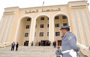 الجزائر.. النطق بالحكم في قضية فساد رئيسي وزراء سابقين الثلاثاء