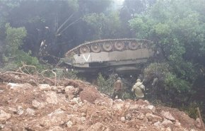 انقلاب دبابة ’اسرائيلية’ قرب الحدود مع لبنان
