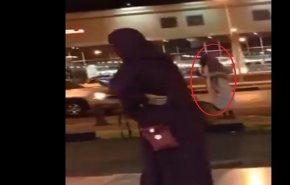 القبض علی داعية سعودي كان يهاجم النساء ويرميهن بالحذاء