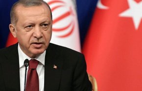 أردوغان: بيتر هاندكه الفائز بجائزة نوبل ممثل 