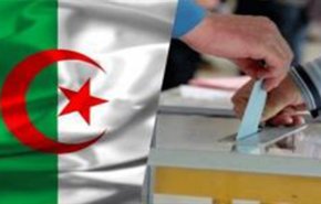 فتح صناديق الاقتراع في الجزائر لانتخاب رئيس جديد