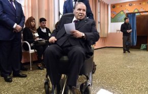 مشارکت بوتفلیقه در انتخابات ریاست جمهوری الجزایر/ معترضان برخی حوزه‌های اخذ رای را بستند