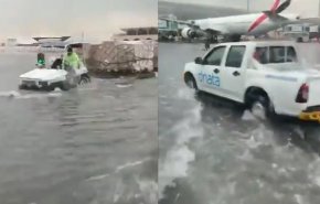 شماتة الامارات بسيول عُمان تنقلب عليها.. شاهد غرق مطار دبي!