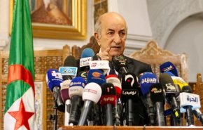 الرئيس الجزائري المنتخب يعلن أنه سيبدأ مشاورات من أجل دستور جديد