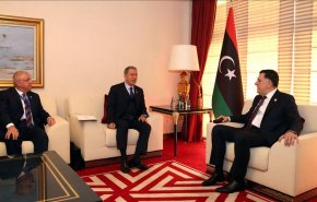 وزير الدفاع التركي يلتقي رئيس الحكومة الليبية