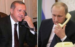 أردوغان وبوتين يبحثان هاتفيا تطورات الأوضاع في ليبيا