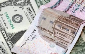 خبير اقتصادي يكشف سبب انخفاض الدولار في مصر 