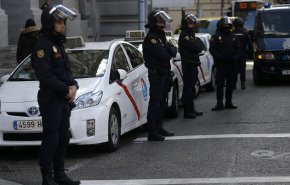 عشرات الجرحى بصدامات بين الشرطة ودعاة استقلال كاتالونيا