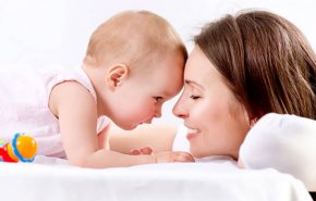 التفاعل الإيجابي يعزز قدرة أدمغة الأمهات والرضع 
