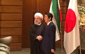 روحانی با نخست وزیر ژاپن دیدار کرد