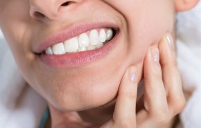 دراسة تثبت علاقة أمراض الأسنان بآلام الظهر