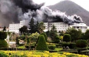 اندلاع حريق ضخم في أحد فنادق منطقة رامسر السياحية في ايران(+ فيديو)