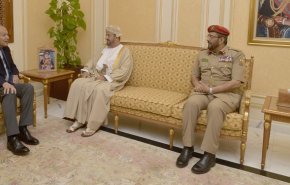 دیدار ابوالغیط با وزرای خارجه و دفاع عمان
