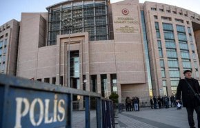 أنقرة تحكم بالسجن على 6 صحفيين أتراك