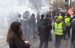 آغاز پنجاه‌ونهمین شنبه تظاهرات ضد نظام سرمایه‌داری در فرانسه
