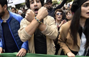 الجزائر.. الطلاب يتظاهرون مجددا ضد النظام 
