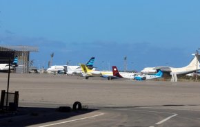 ‫مقتل 28 طالبا من كلية عسكرية في غارة جوية على طرابلس‬