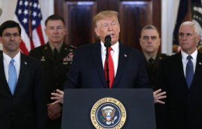 شاهد بالفیدیو..ترامب كاد یموت في خطابه غداة الرد الإيراني