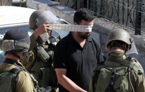 الإحتلال يعتقل 5 فلسطينيين في الضفة الغربية