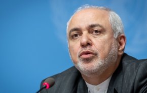 ظريف: الترويكا الأوروبية باعت ما تبقى من الاتفاق النووي