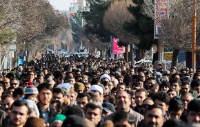 فیلم| راهپیمایی پرشور مردم کرمان در حمایت از نظام جمهوری اسلامی پس از نماز جمعه