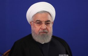 الرئيس الايراني يتفقد مناطق السيول جنوب شرق ايران