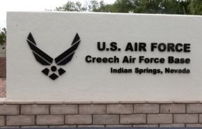 افسر نیروی هوایی آمریکا بعد از فرار از دادگاه نظامی خودکشی کرد