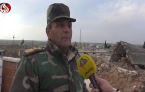 شاهد..ضابط سوري يكشف للعالم أهمية معرة النعمان 