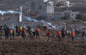 رژیم صهیونیستی گازهای سمی ممنوعه را برروی تظاهرکنندگان فلسطینی آزمایش می کند+ ویدیو