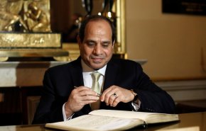 الرئيس المصري يستعرض إستراتيجية قطاع الطيران المدني