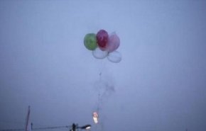 عشرات البالونات المتفجرة في سماء المستوطنات
