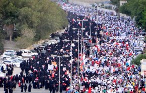 اموال آل سعود وزايد تفشل في اخماد الثورة البحرينية