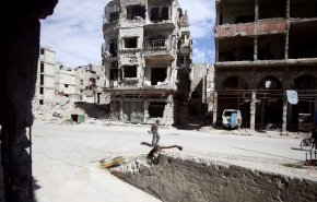 تصاویر؛ کشف یگ گور جمعی در «دوما»ی دمشق
