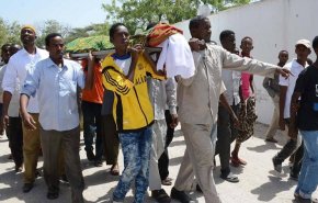 مقتل صحفي تلفزيوني على أيدي مسلحين بالصومال 